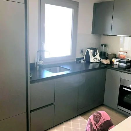 Apartmán With Large Terace Next Jaillet Area